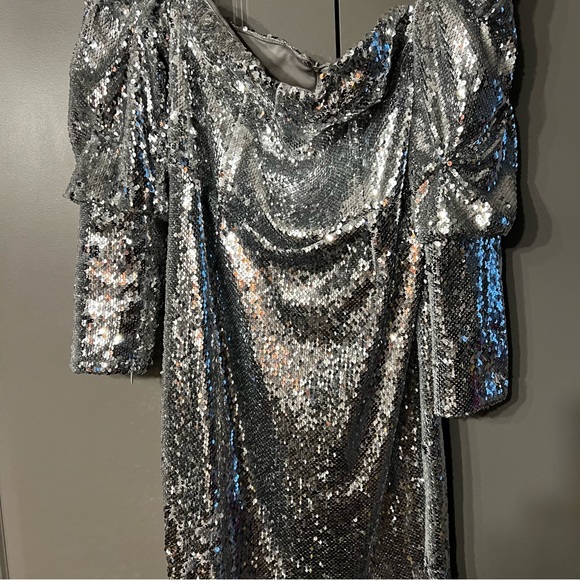 Ellaè Lisquè Sequins Holiday or birthday dress - Picture 2 of 3